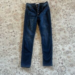 Kancan size 9/28 skinny jeans